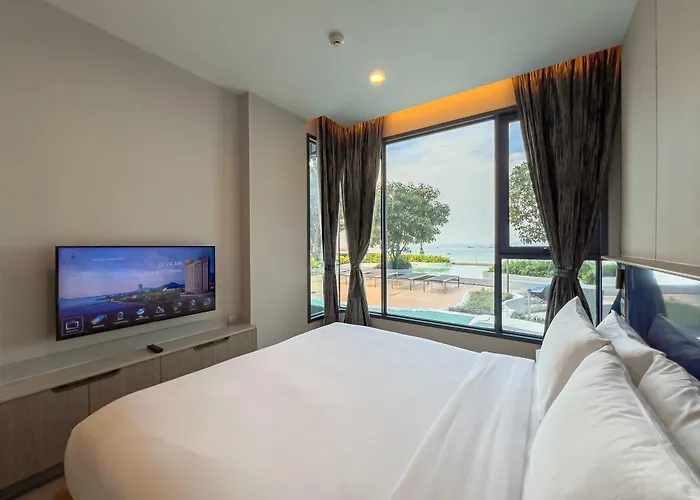 S Sriracha Hotel & Residence