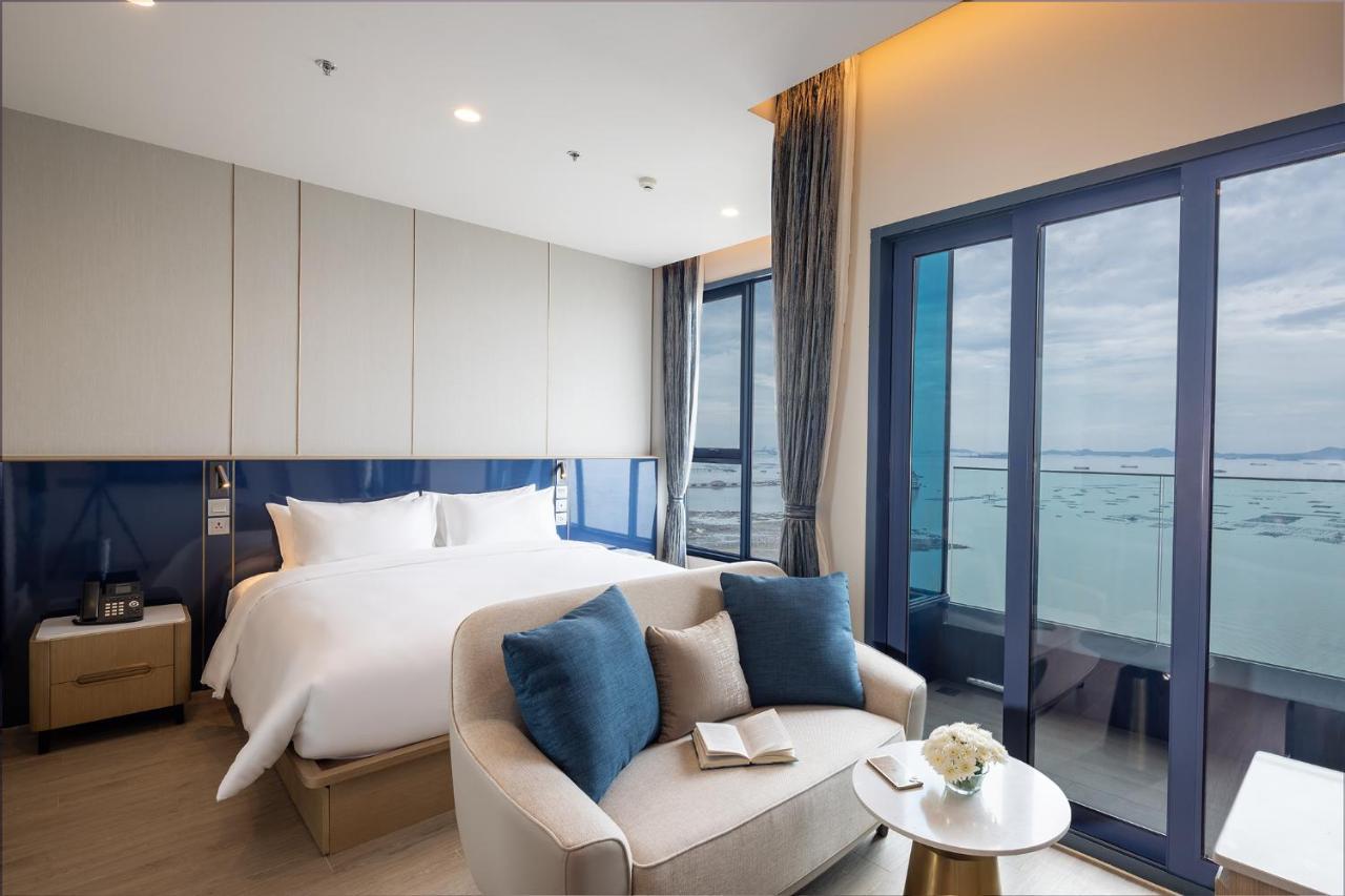 S Sriracha Hotel&residence